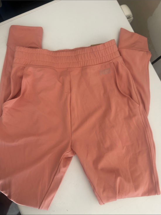 PINK Victoria's Secret Pants - Women XS  Coral Pink Active Jogger Pants